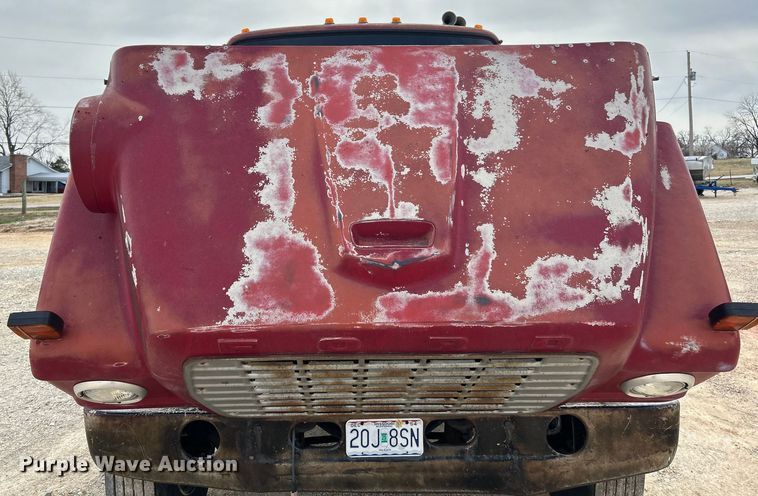 image for item EK4144 1980 Ford 9000 flatbed truck