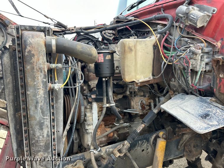 image for item EK4144 1980 Ford 9000 flatbed truck