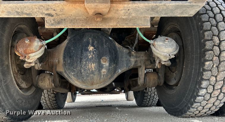 image for item EK4144 1980 Ford 9000 flatbed truck