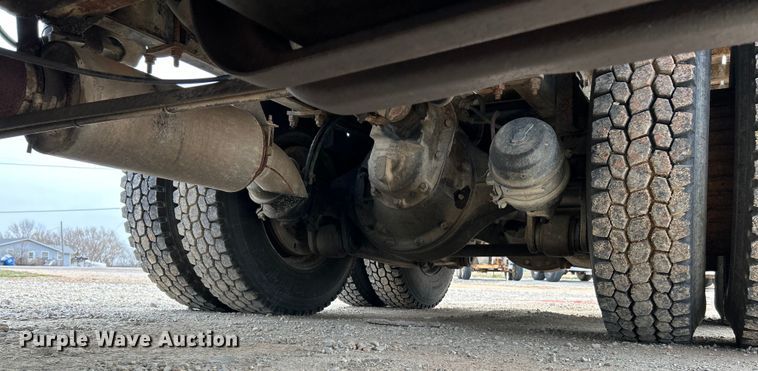 image for item EK4144 1980 Ford 9000 flatbed truck