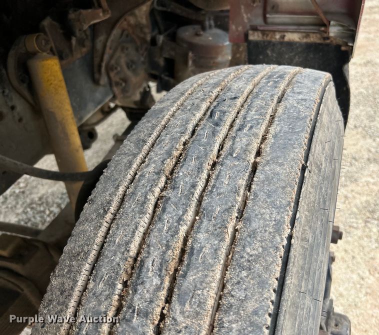 image for item EK4144 1980 Ford 9000 flatbed truck