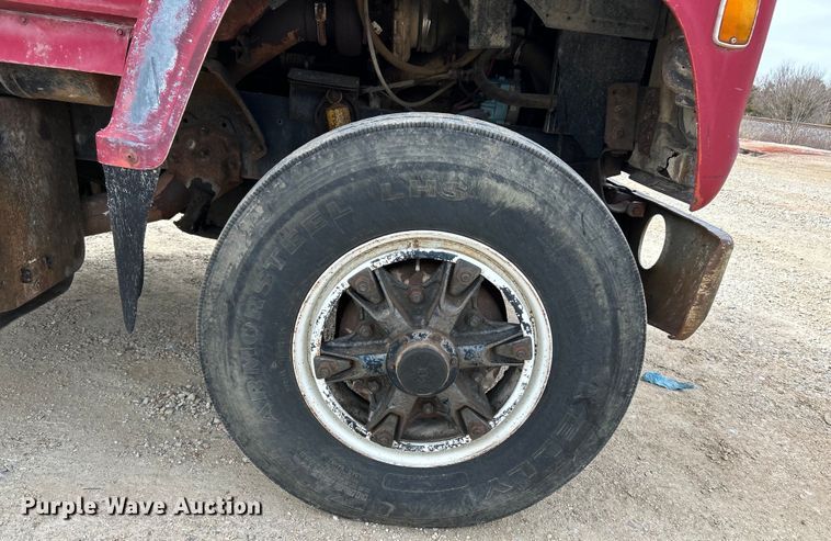 image for item EK4144 1980 Ford 9000 flatbed truck