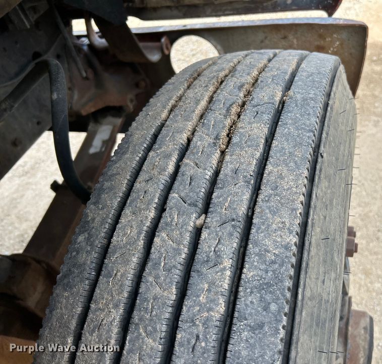 image for item EK4144 1980 Ford 9000 flatbed truck