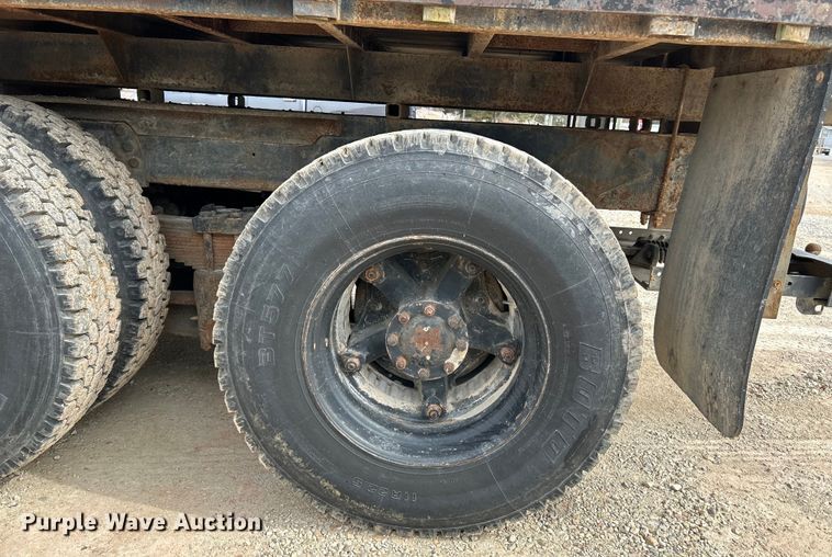 image for item EK4144 1980 Ford 9000 flatbed truck