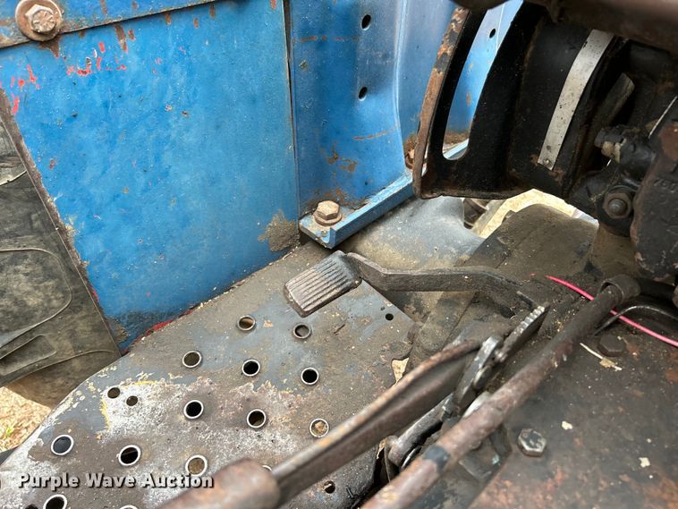 image for item EK4200 Long 2610 MFWD tractor