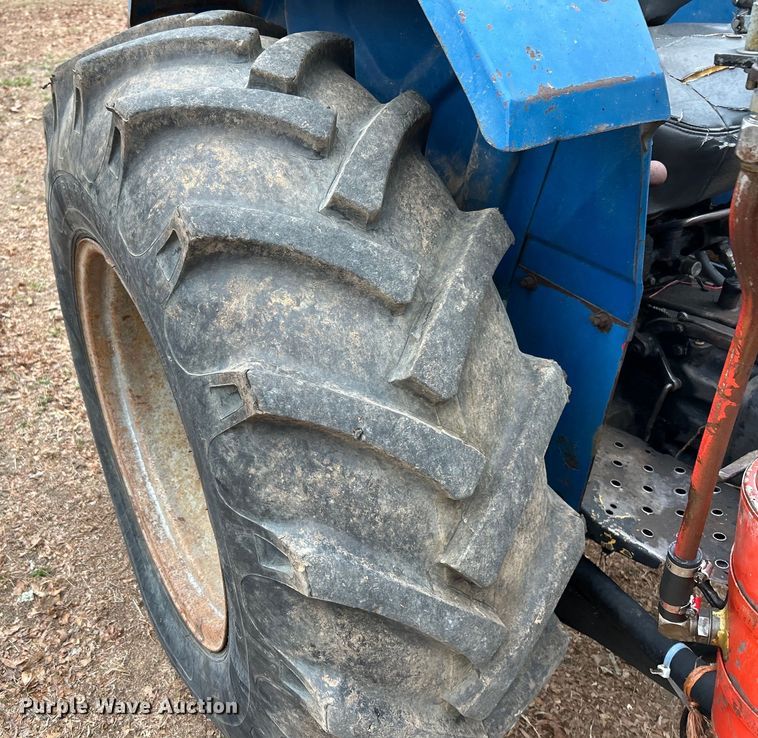 image for item EK4200 Long 2610 MFWD tractor