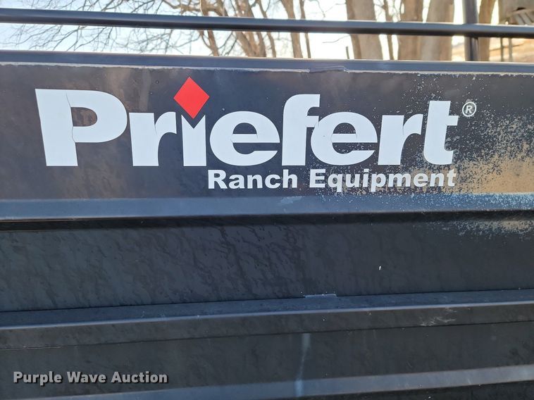 image for item LD9099 Priefert livestock loading chute