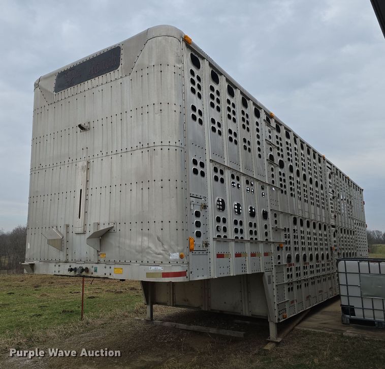 image for item LD9125 1988 Wilson PSDCL-202 livestock trailer