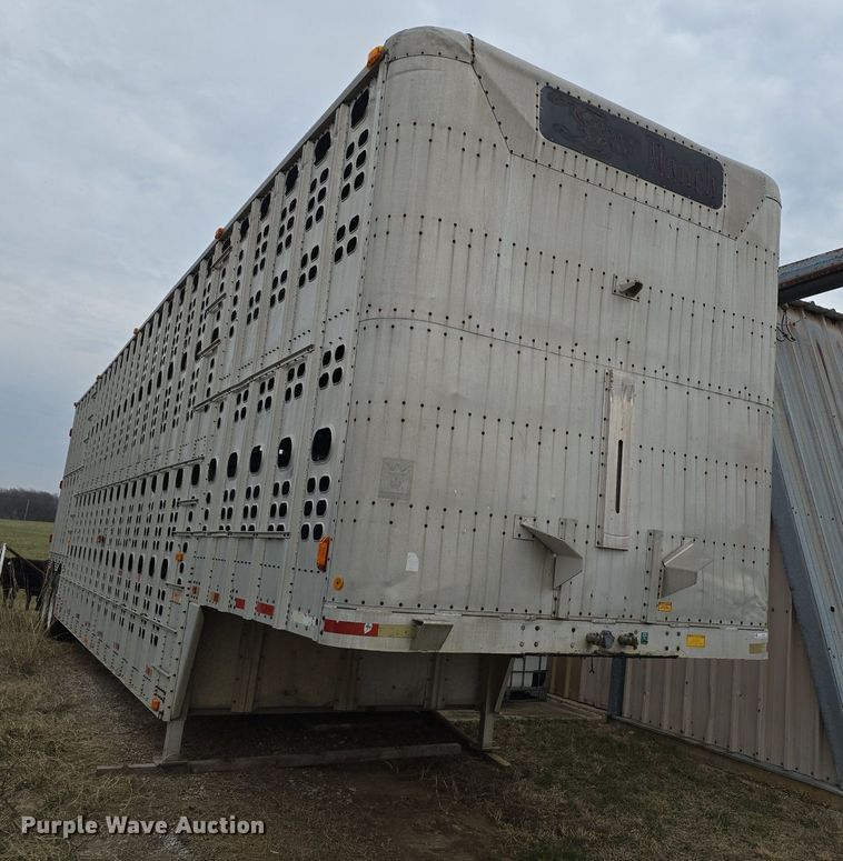 image for item LD9125 1988 Wilson PSDCL-202 livestock trailer
