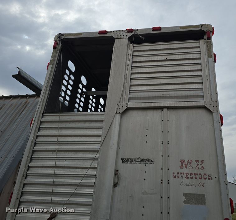 image for item LD9125 1988 Wilson PSDCL-202 livestock trailer
