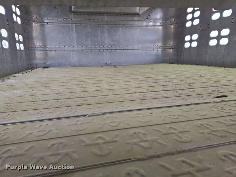 image for item LD9125 1988 Wilson PSDCL-202 livestock trailer