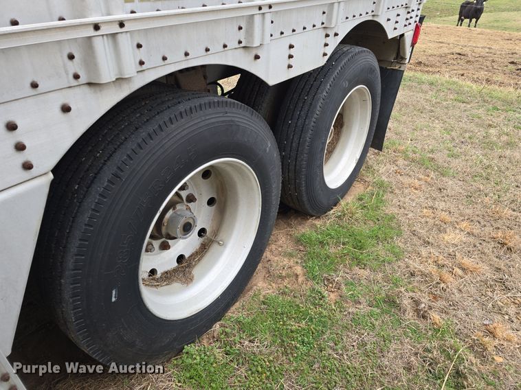 image for item LD9125 1988 Wilson PSDCL-202 livestock trailer