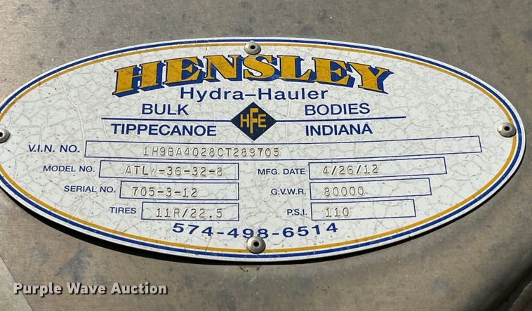 image for item LD9335 2012 Hensley ATLW-36-32-8  feed delivery trailer