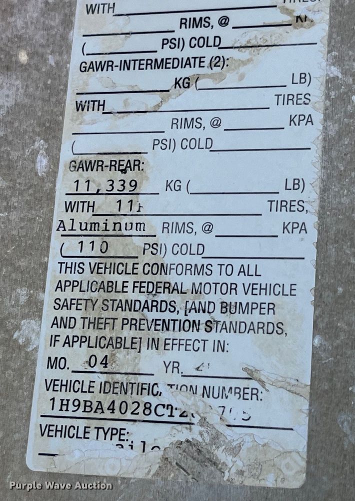 image for item LD9335 2012 Hensley ATLW-36-32-8  feed delivery trailer