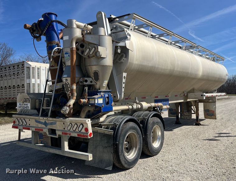 image for item LD9337 2012 Hensley  ATLW-36-32-8  pneumatic feed reclaimer trailer