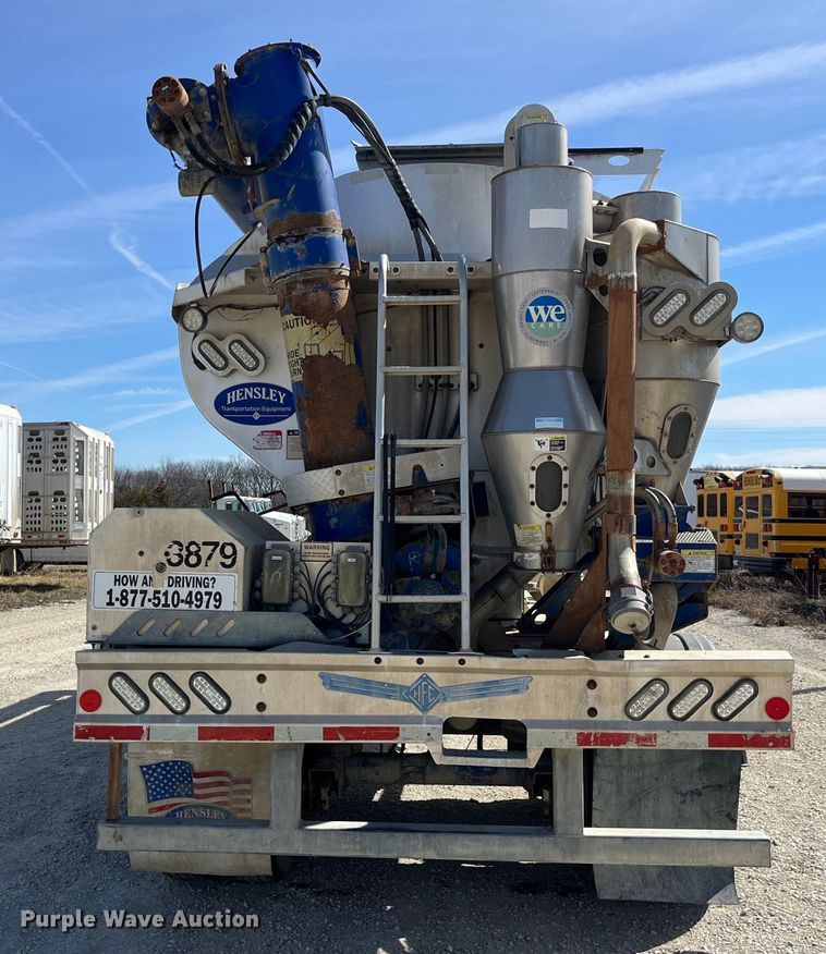 image for item LD9337 2012 Hensley  ATLW-36-32-8  pneumatic feed reclaimer trailer