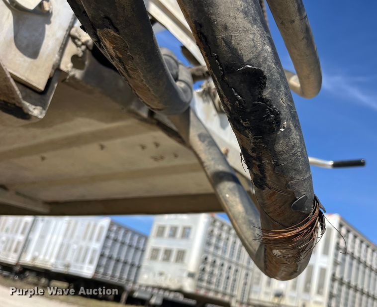 image for item LD9337 2012 Hensley  ATLW-36-32-8  pneumatic feed reclaimer trailer