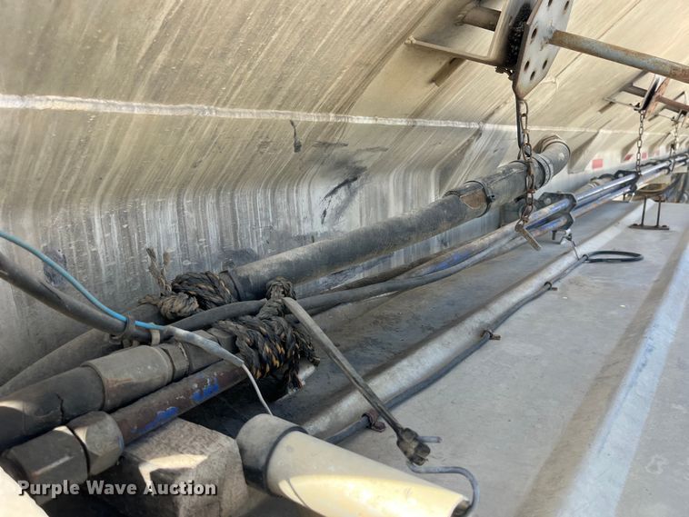 image for item LD9337 2012 Hensley  ATLW-36-32-8  pneumatic feed reclaimer trailer