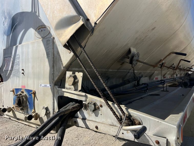 image for item LD9337 2012 Hensley  ATLW-36-32-8  pneumatic feed reclaimer trailer