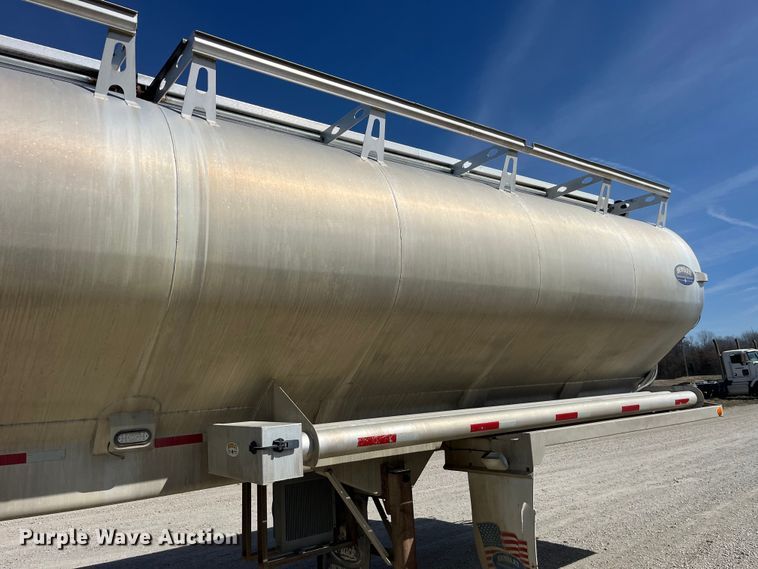 image for item LD9337 2012 Hensley  ATLW-36-32-8  pneumatic feed reclaimer trailer