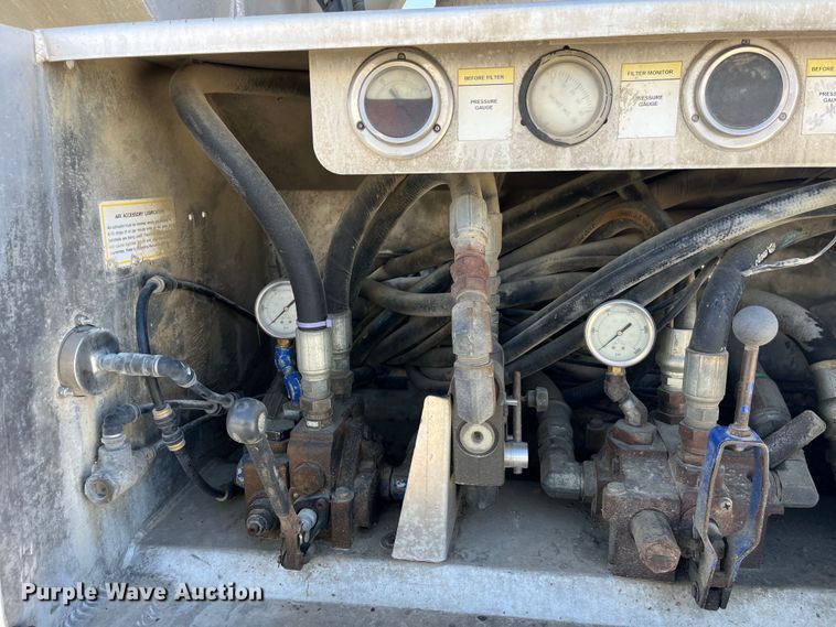 image for item LD9337 2012 Hensley  ATLW-36-32-8  pneumatic feed reclaimer trailer