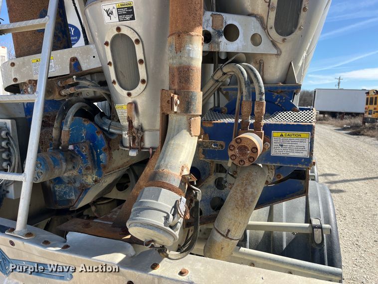 image for item LD9337 2012 Hensley  ATLW-36-32-8  pneumatic feed reclaimer trailer