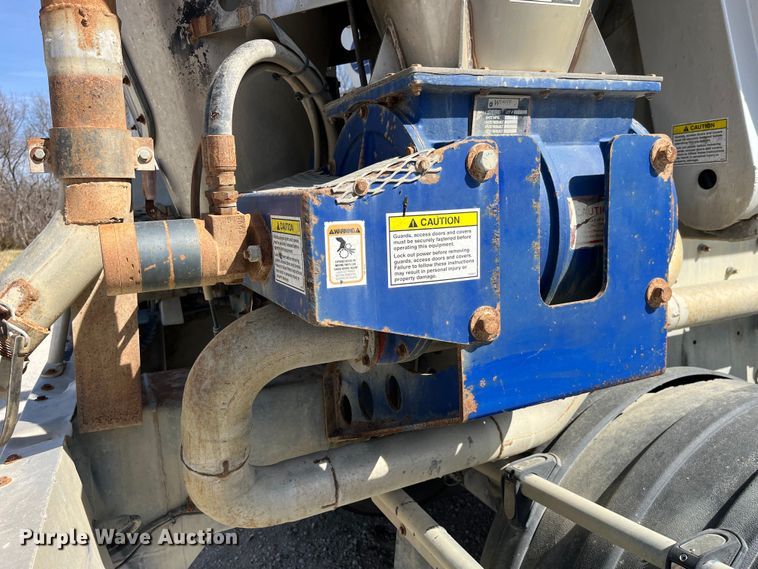 image for item LD9337 2012 Hensley  ATLW-36-32-8  pneumatic feed reclaimer trailer