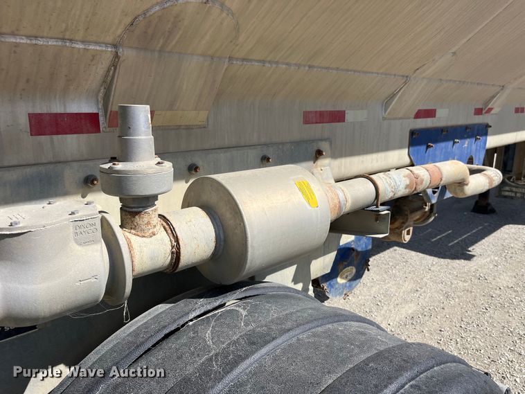 image for item LD9337 2012 Hensley  ATLW-36-32-8  pneumatic feed reclaimer trailer