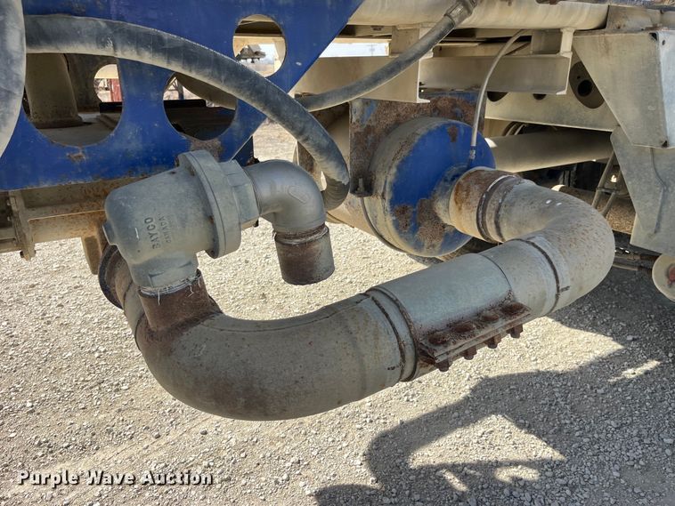 image for item LD9337 2012 Hensley  ATLW-36-32-8  pneumatic feed reclaimer trailer