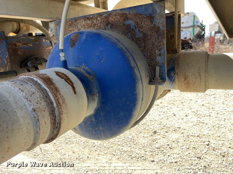 image for item LD9337 2012 Hensley  ATLW-36-32-8  pneumatic feed reclaimer trailer