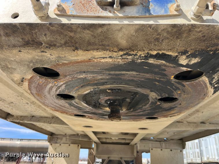 image for item LD9337 2012 Hensley  ATLW-36-32-8  pneumatic feed reclaimer trailer