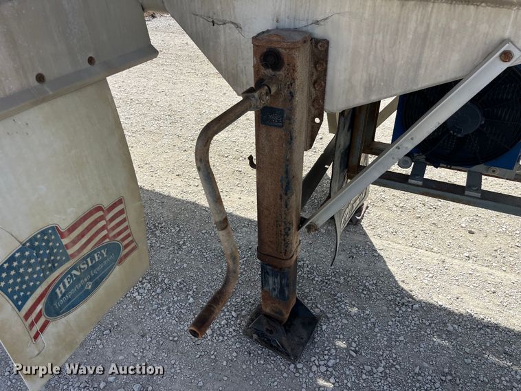 image for item LD9337 2012 Hensley  ATLW-36-32-8  pneumatic feed reclaimer trailer