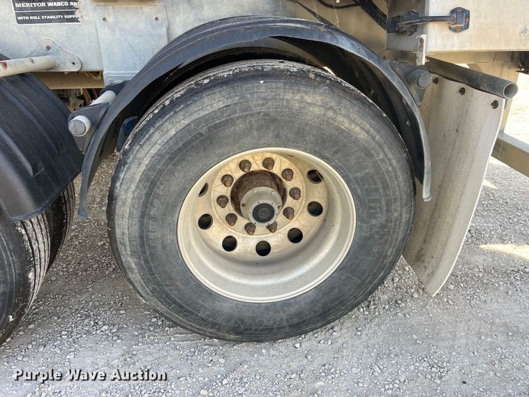 image for item LD9337 2012 Hensley  ATLW-36-32-8  pneumatic feed reclaimer trailer