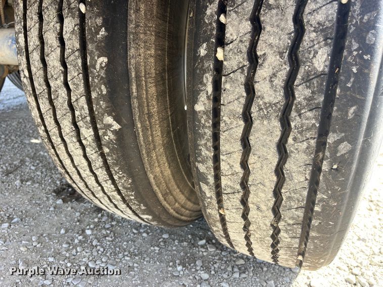 image for item LD9337 2012 Hensley  ATLW-36-32-8  pneumatic feed reclaimer trailer