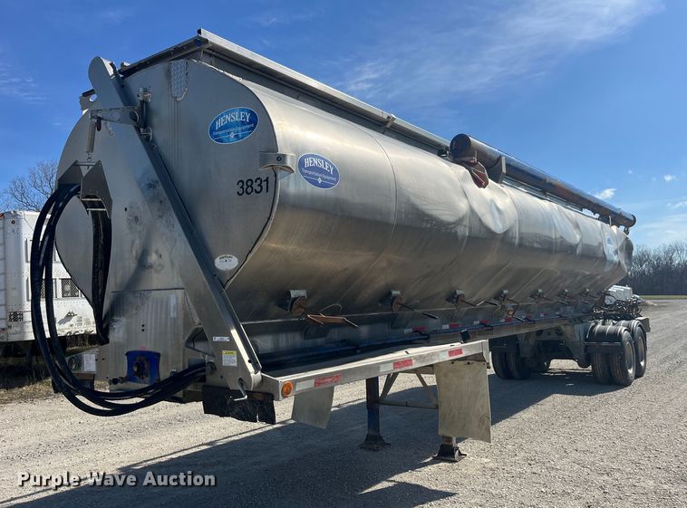 image for item LD9338 2012 Hensley ATLW-3-12 feed delivery trailer