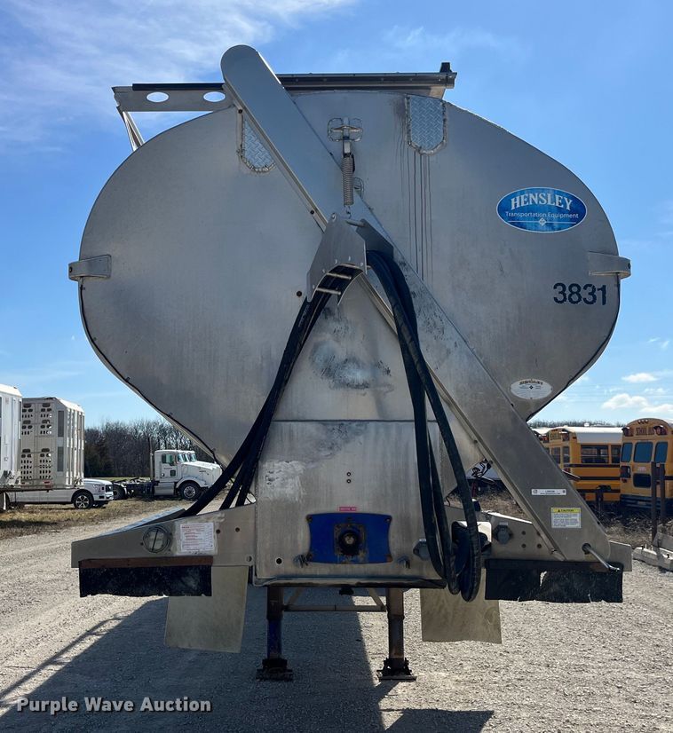 image for item LD9338 2012 Hensley ATLW-3-12 feed delivery trailer