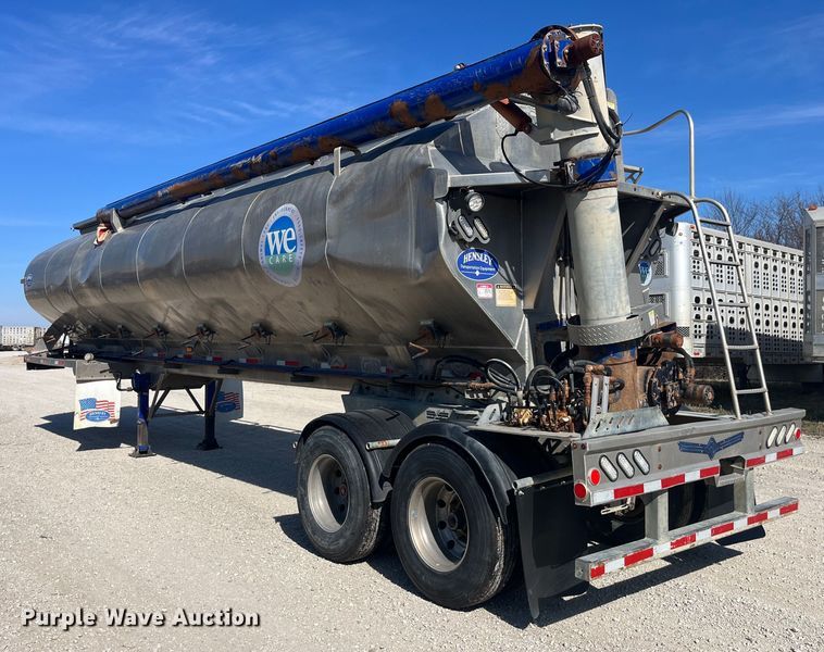 image for item LD9338 2012 Hensley ATLW-3-12 feed delivery trailer