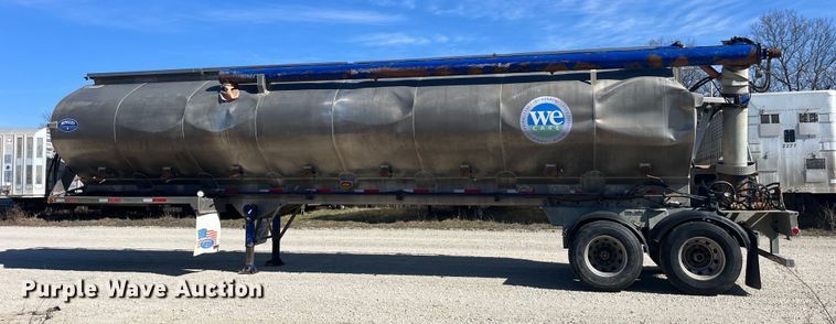 image for item LD9338 2012 Hensley ATLW-3-12 feed delivery trailer