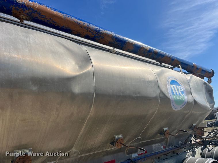 image for item LD9338 2012 Hensley ATLW-3-12 feed delivery trailer