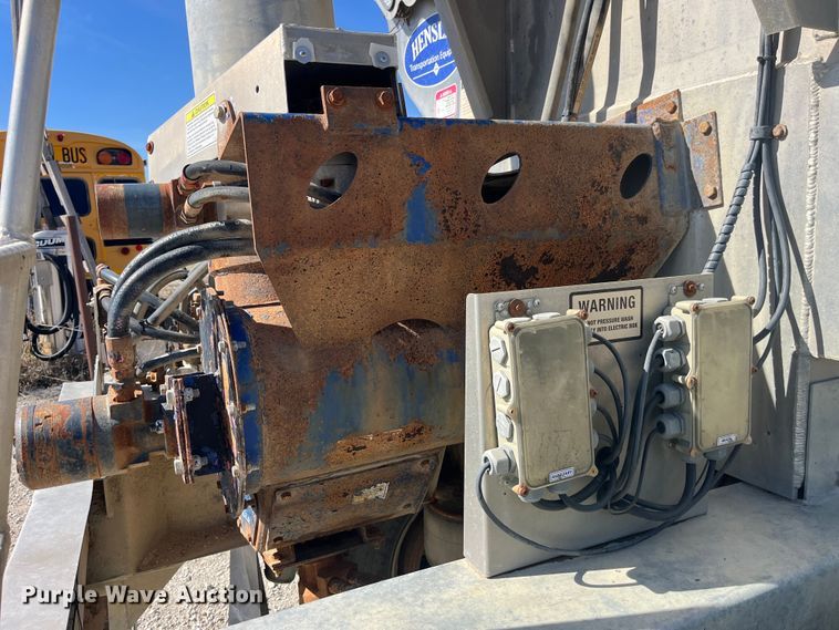 image for item LD9338 2012 Hensley ATLW-3-12 feed delivery trailer