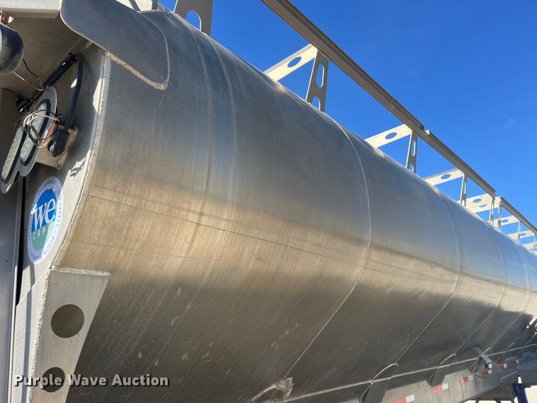 image for item LD9338 2012 Hensley ATLW-3-12 feed delivery trailer