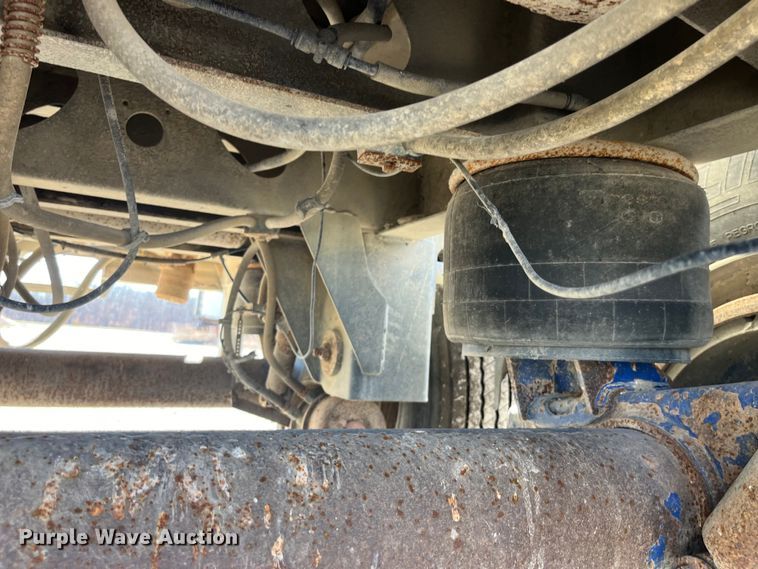 image for item LD9338 2012 Hensley ATLW-3-12 feed delivery trailer