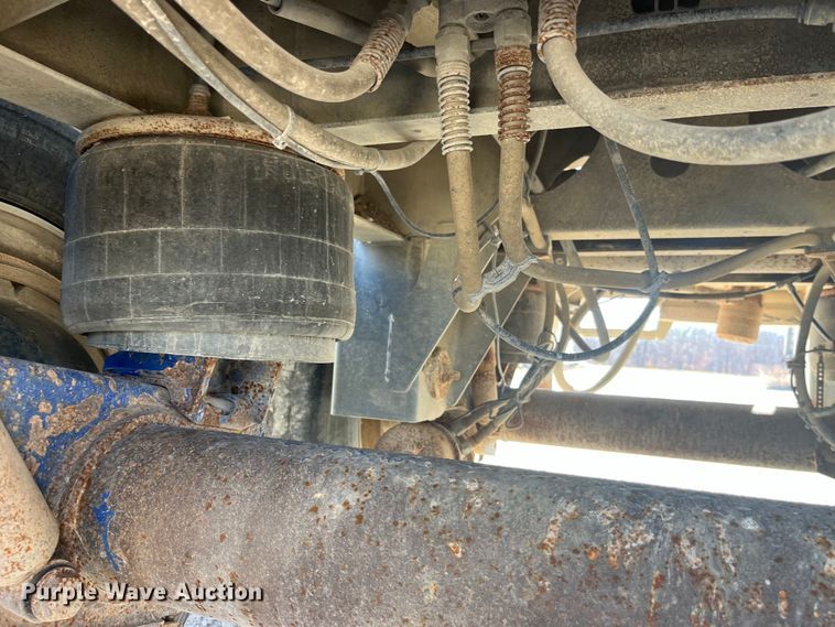 image for item LD9338 2012 Hensley ATLW-3-12 feed delivery trailer