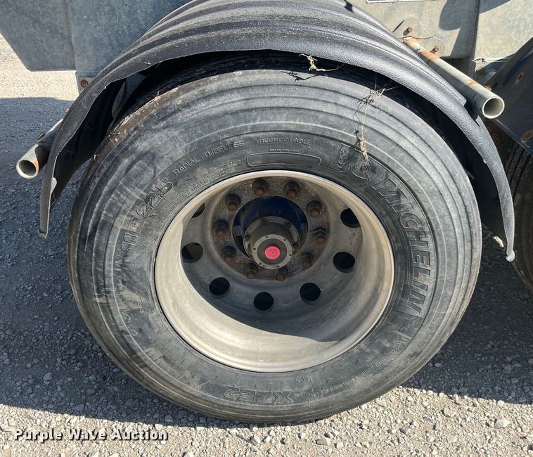 image for item LD9338 2012 Hensley ATLW-3-12 feed delivery trailer