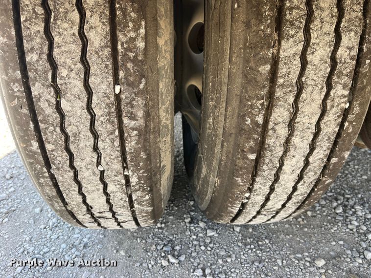 image for item LD9338 2012 Hensley ATLW-3-12 feed delivery trailer