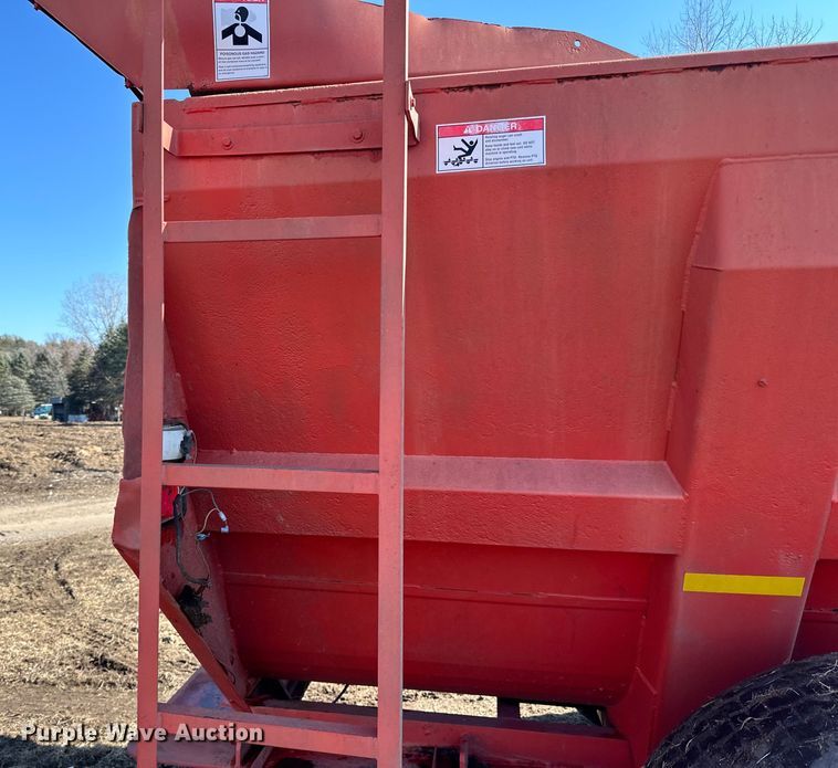 image for item LO9497 GEHL  1330 HD Scavanger manure spreader