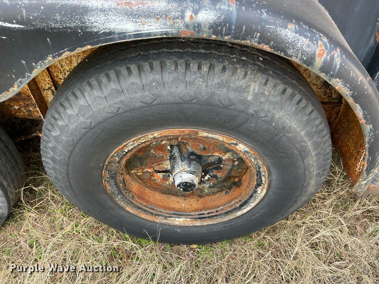 image for item LV9247 Shop built  livestock trailer