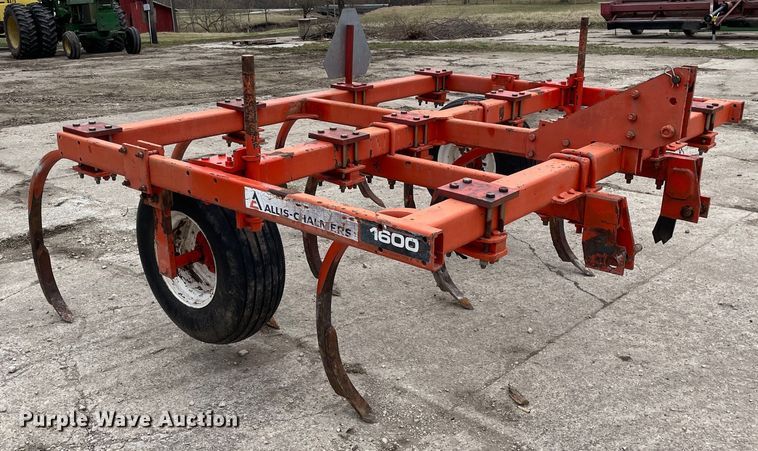 image for item LW9010 Allis Chalmers  1600 chisel