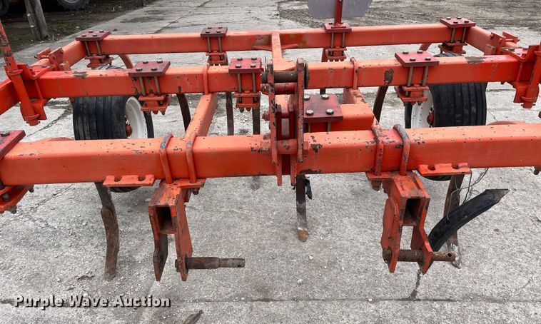 image for item LW9010 Allis Chalmers  1600 chisel