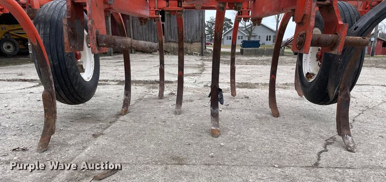 image for item LW9010 Allis Chalmers  1600 chisel